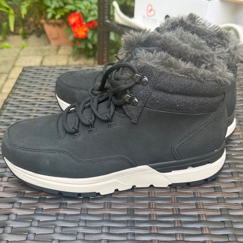 Nwot rockport works composite hiking work boot size 7.5